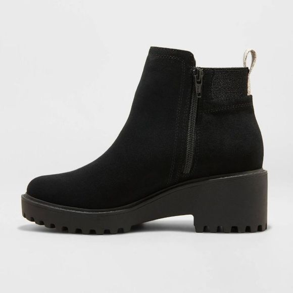 Women's Taci Pull-On Ankle Boots - Universal Thread - Picture 2 of 10